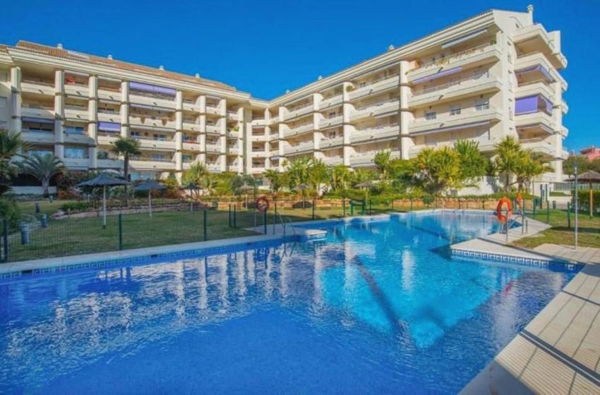 Imagen Piscina de piso en Bulevar Príncipe Alfonso de Hohenlohe, 9