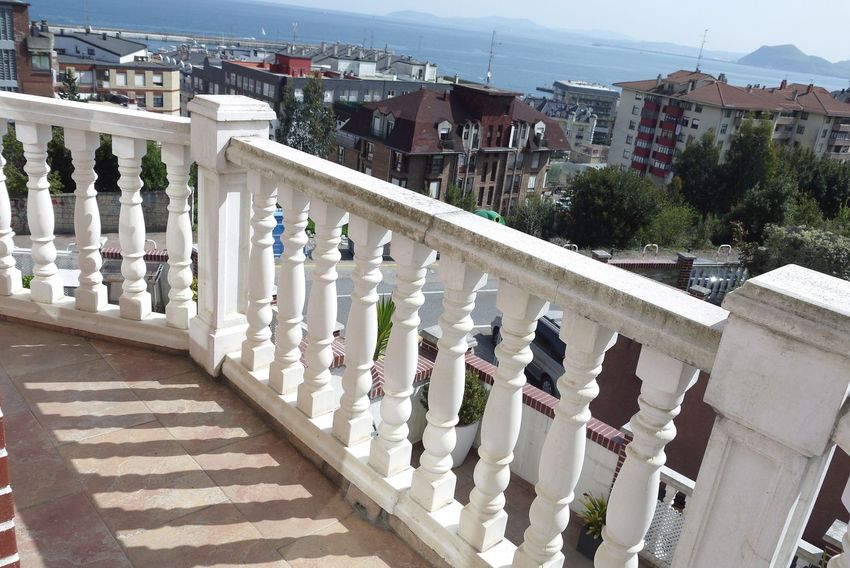 Зображення Тераса,  будинок на дві сім'ї, Calle Aureliano Linares Rivas