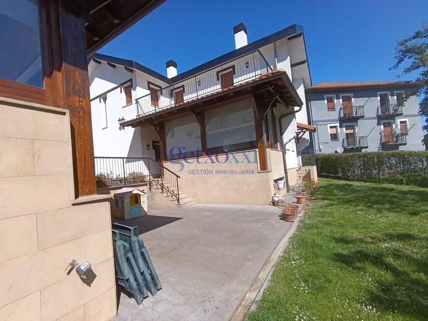 Imagen Fachada de  chalet pareado en Calle Independentzia