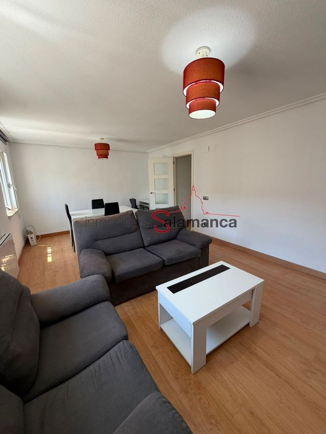 Imagen Salón de piso en Calle de las Acacias