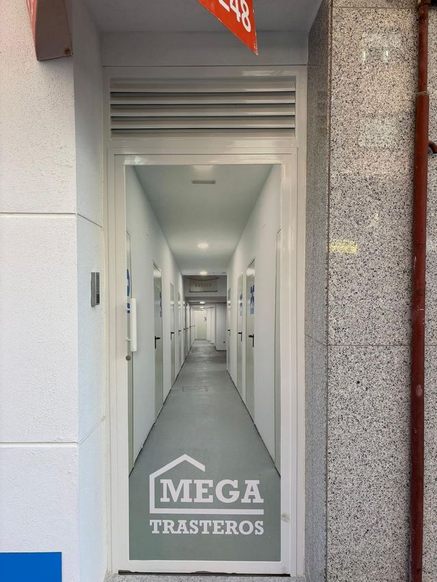 Imagen Pasillo de trastero en Calle Fuente el Sol, 21