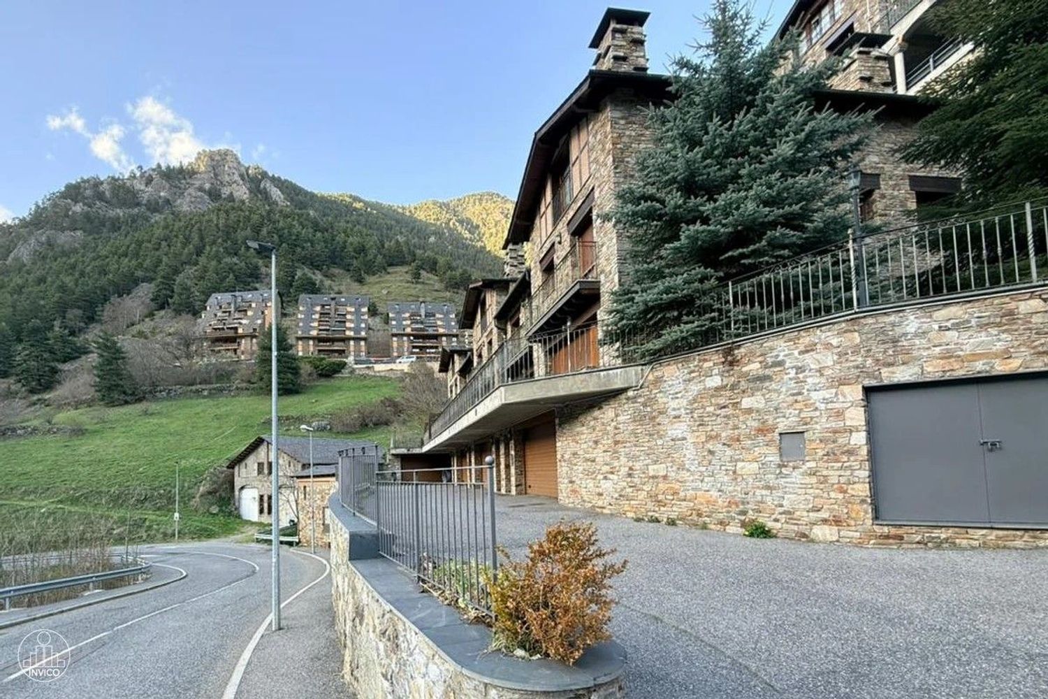 Casa adossada de 3 habitacions en venda a Arinsal, La Massana · 20 de 20